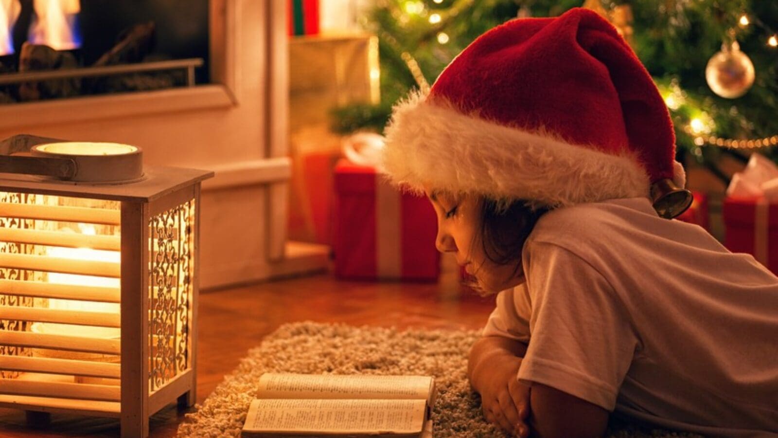 Weihnachten zwischen den Seiten – Diese Bücher gehören unter den Baum