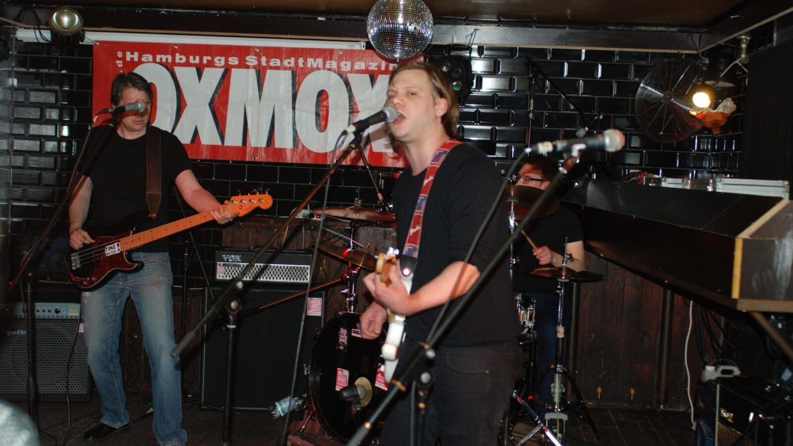 OXMOX PRESENTS: EXKL. FOTOS DER 32. HAMBURG-BAND­CON­TEST, VIERTELFINALE – Van Mango – Indie-Pop aus Hamburg