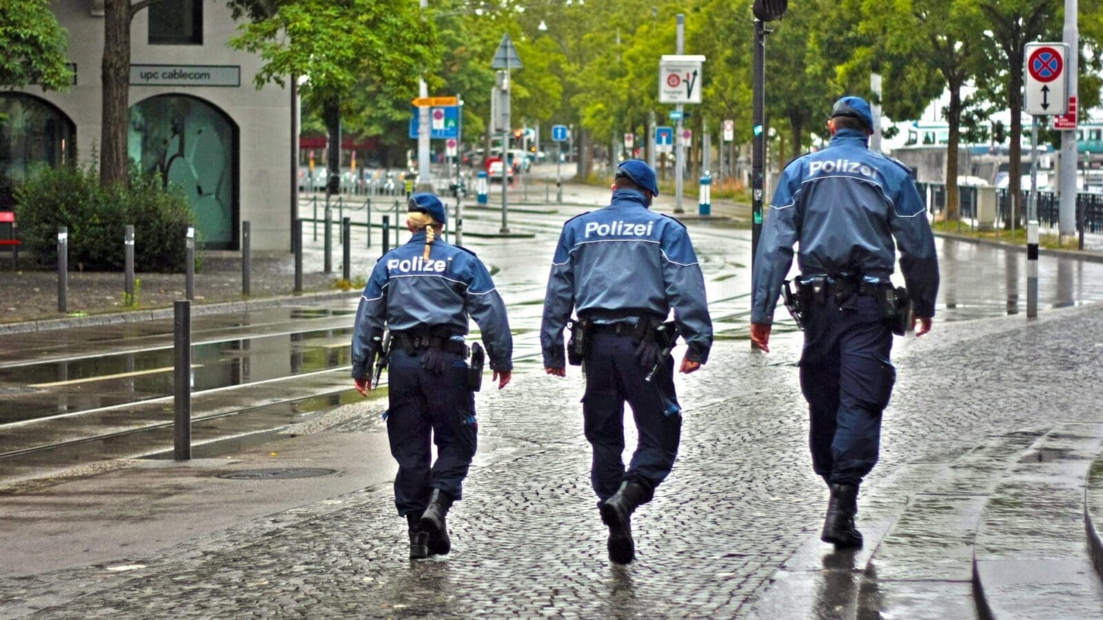 Polizist beim Drogenkauf erwischt