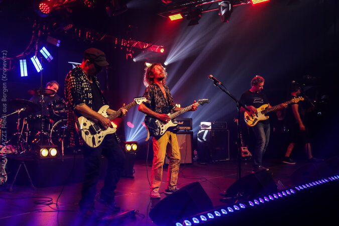 35. HAMBURG-BANDCONTEST - Weltpremiere! Oxmox präsentiert den weltweit ersten "Streaming-Bandcontest"!