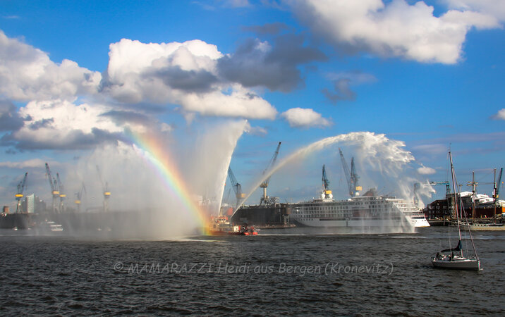 Die Peking (ein Viermaster) ist wieder in Hamburg