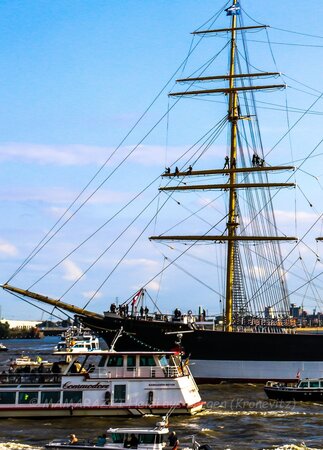 Die Peking (ein Viermaster) ist wieder in Hamburg