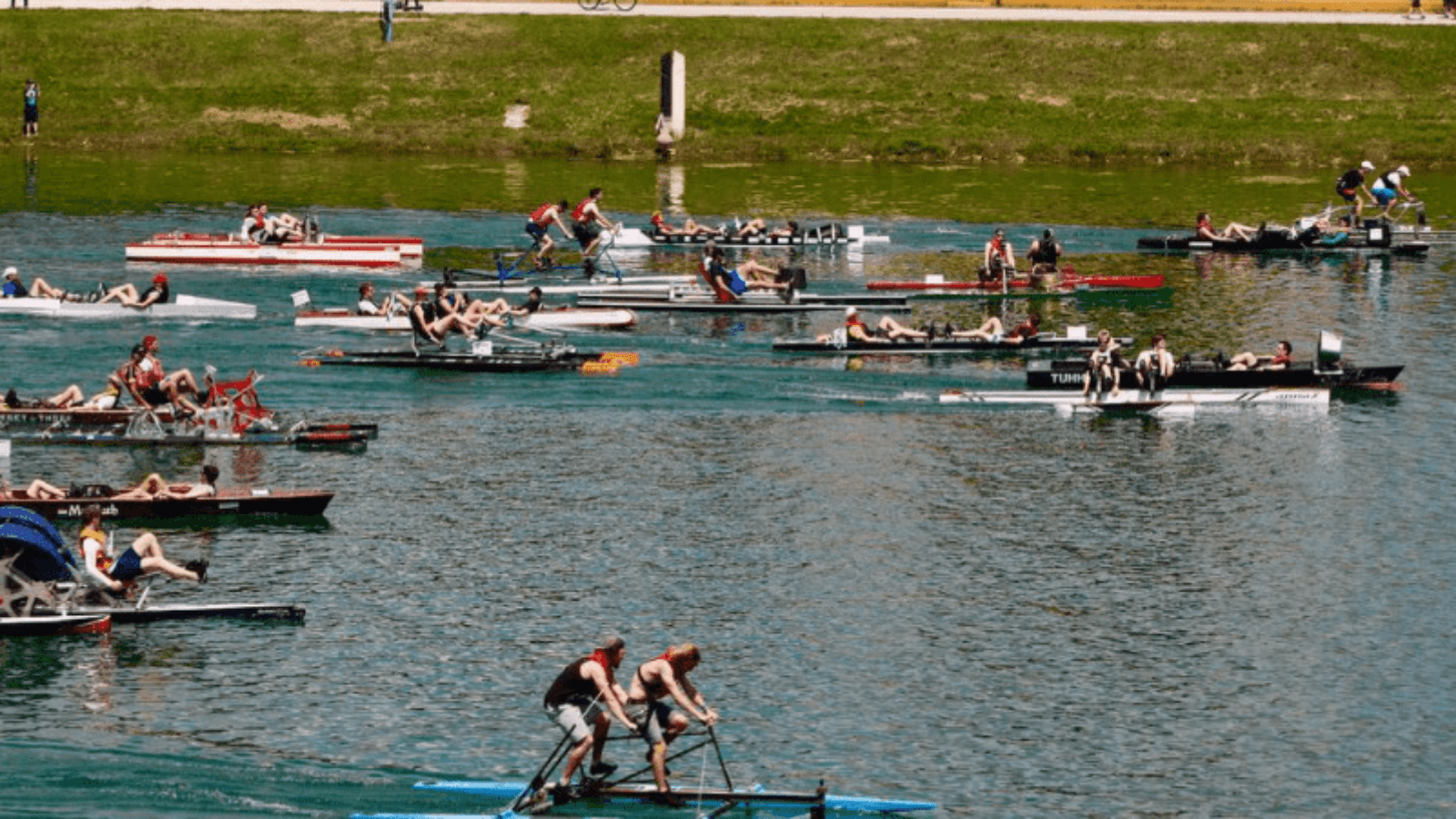 UNI-EXTRA: Die Tretboot AG