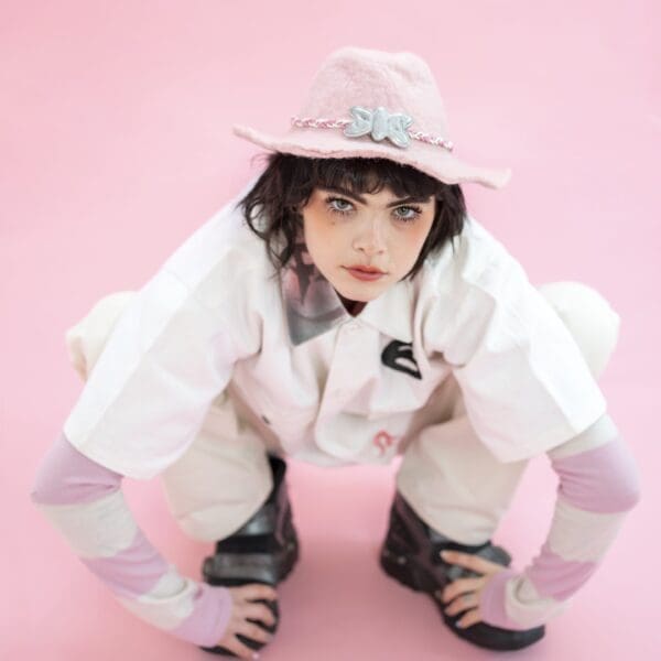 Fr., 27. Mai., Benee, Mojo Club & Darwin Deez, Molotow